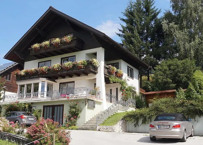Gaestehaus Kuehnle Апартаменты Pichl bei Aussee