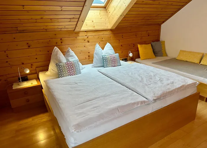 Gaestehaus Kuehnle Апартаменты Pichl bei Aussee